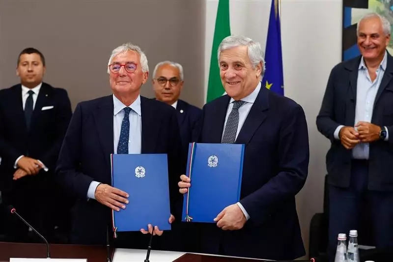Andrea Prete Unioncamere e Antonio Tajani MAECI firma accordo internazionalizzazione