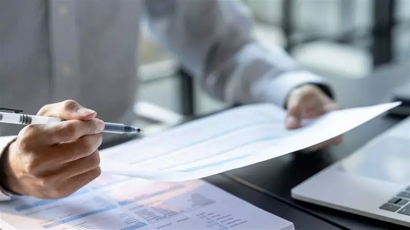 White paper - report energia e competitività internazionale - Promo Italia